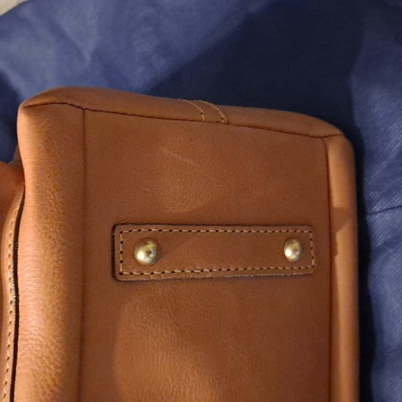 Florentine Kingston Dooney and Bourke in Natural - Picture 3 of 9